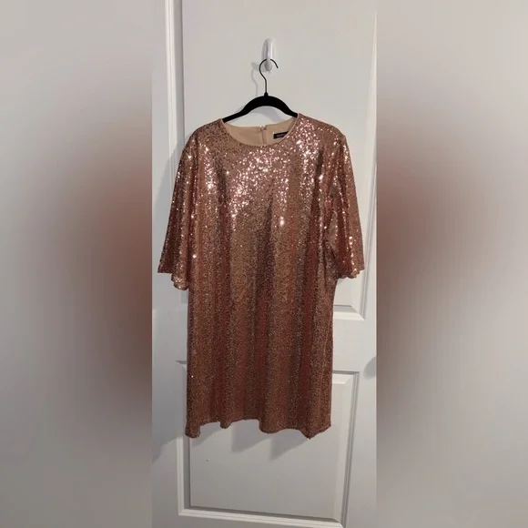Boohoo Shimmering Rose Gold Sequin Mini Dress - Picture 2 of 2
